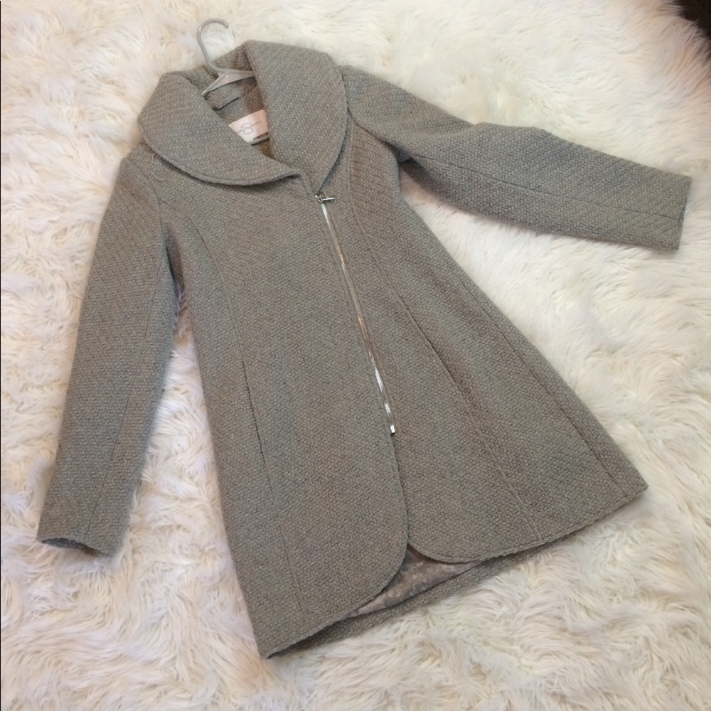 Jessica Simpson jacket